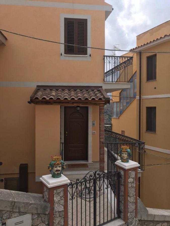 Casa Vacanza Cundari Кастельмола Экстерьер фото